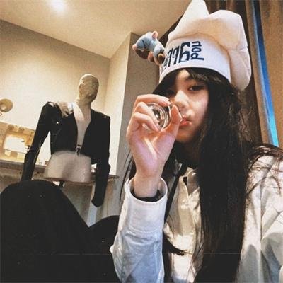 恰如白梨尽落渊